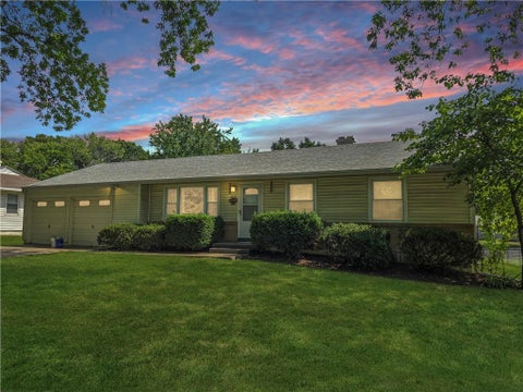 Photo of 2623 Vernon Street, North Kansas City, MO 64116 (MLS # 2638355)