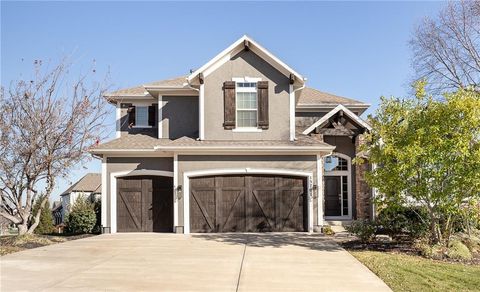 Photo of 15701 Canterbury Street, Overland Park, KS 66224 (MLS # 2587824)