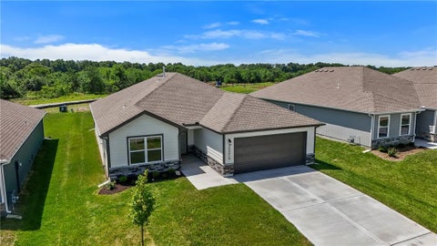 Photo of 20330 W 195th Street, Spring Hill, KS 66083 (MLS # 2642379)