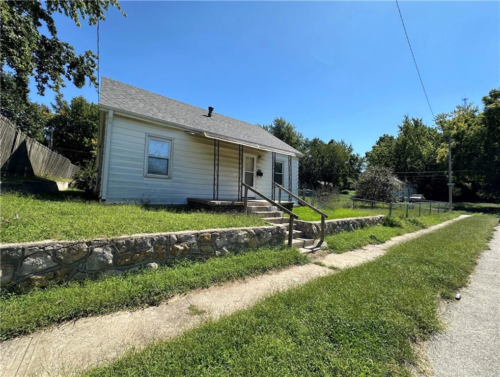 View St Joseph, MO 64503 house