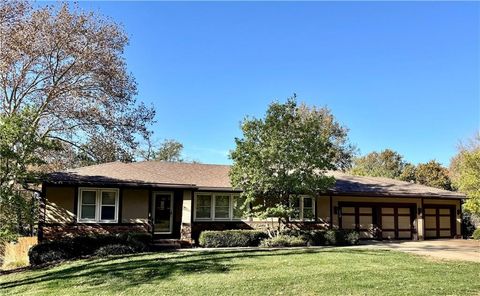 1214 Scott Drive Liberty MO 64068