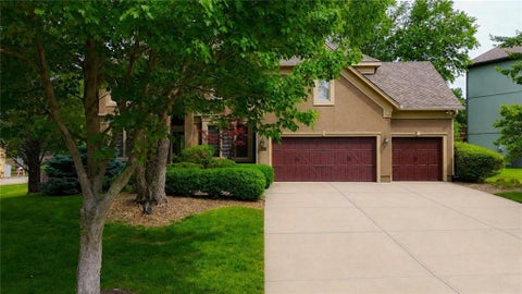Photo of 14329 Hayes Street, Overland Park, KS 66221 (MLS # 2643666)