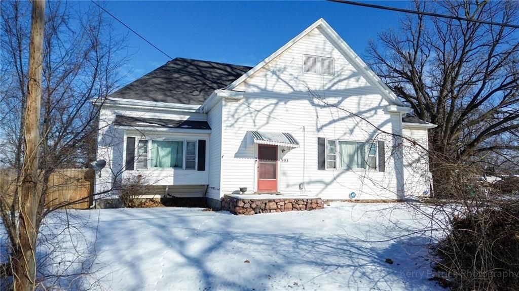 Photo of 903 Cook Road, St Joseph, MO 64505 (MLS # 2598615)