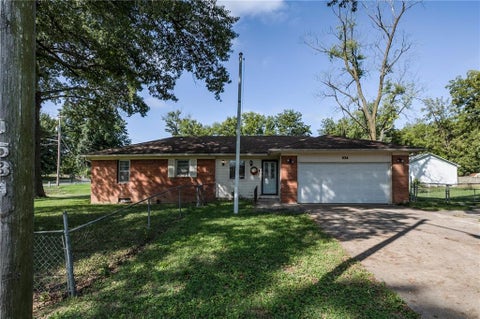 Photo of 534 S 76th Terrace, Kansas City, KS 66111 (MLS # 2643158)