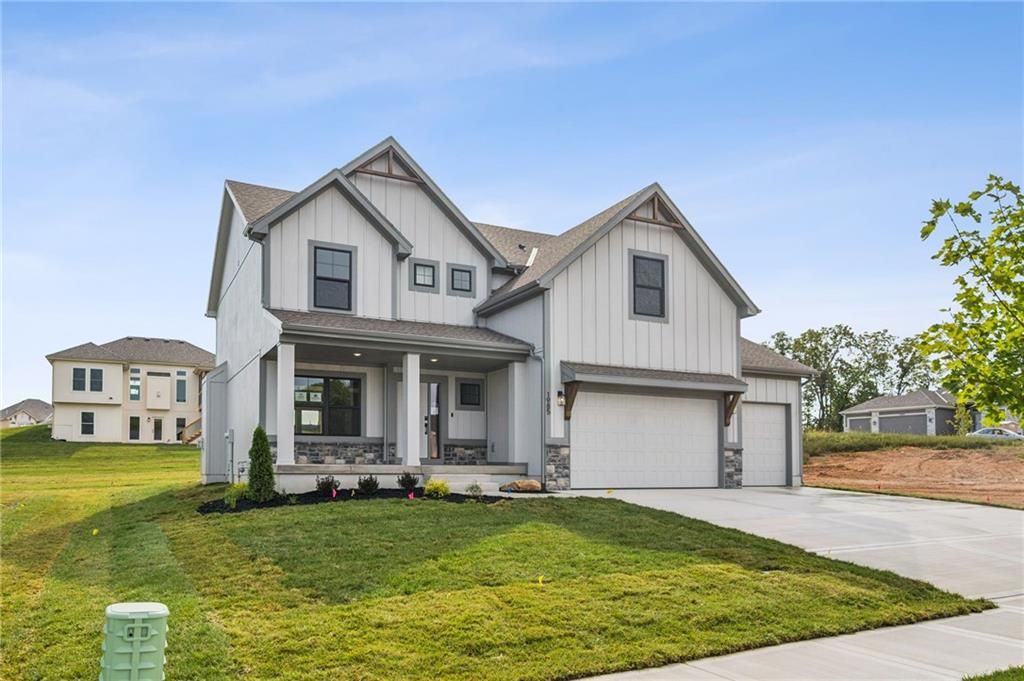 Photo of 1985 Longview Drive, Liberty, MO 64068 (MLS # 2562919)