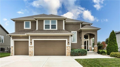 Photo of 814 S Sunset Lane, Raymore, MO 64083 (MLS # 2638338)
