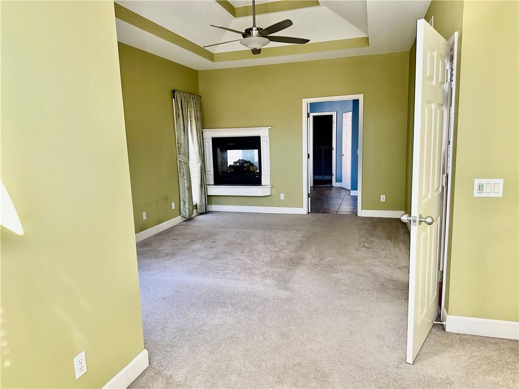 St Joseph, Missouri 64506, United States, 5 Bedrooms Bedrooms, ,3 BathroomsBathrooms,Residential,Pending,28218