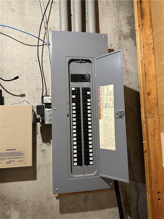 St Joseph, Missouri 64506, United States, 5 Bedrooms Bedrooms, ,3 BathroomsBathrooms,Residential,Pending,28218