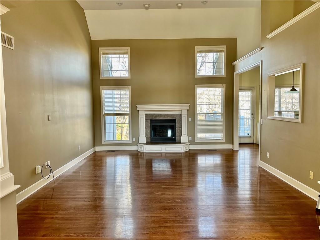 St Joseph, Missouri 64506, United States, 5 Bedrooms Bedrooms, ,3 BathroomsBathrooms,Residential,Pending,28218