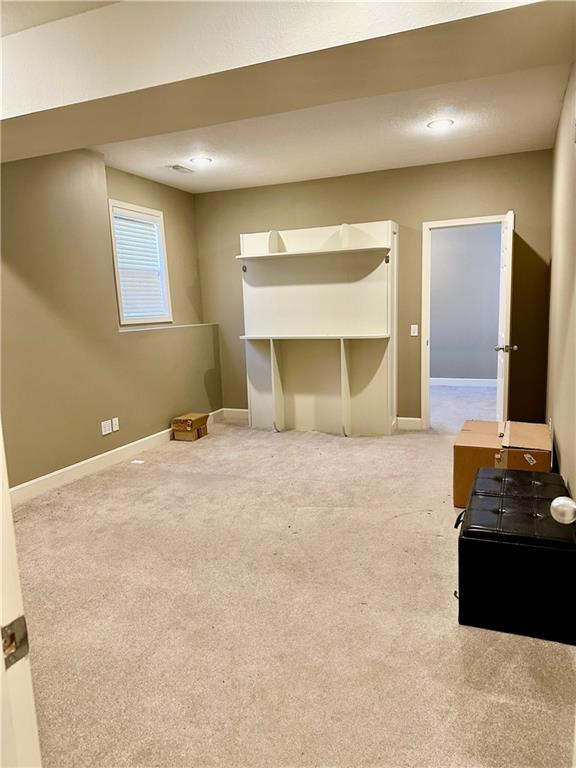 St Joseph, Missouri 64506, United States, 5 Bedrooms Bedrooms, ,3 BathroomsBathrooms,Residential,Pending,28218