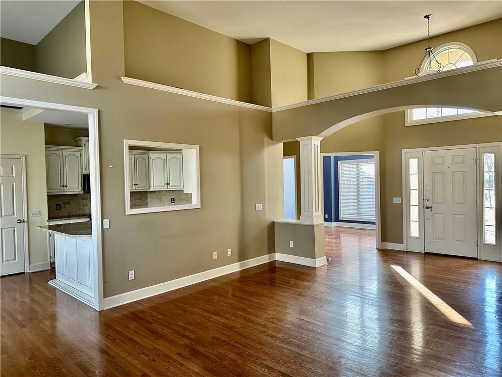 St Joseph, Missouri 64506, United States, 5 Bedrooms Bedrooms, ,3 BathroomsBathrooms,Residential,Pending,28218