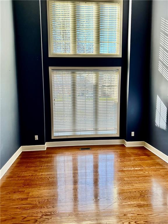 St Joseph, Missouri 64506, United States, 5 Bedrooms Bedrooms, ,3 BathroomsBathrooms,Residential,Pending,28218