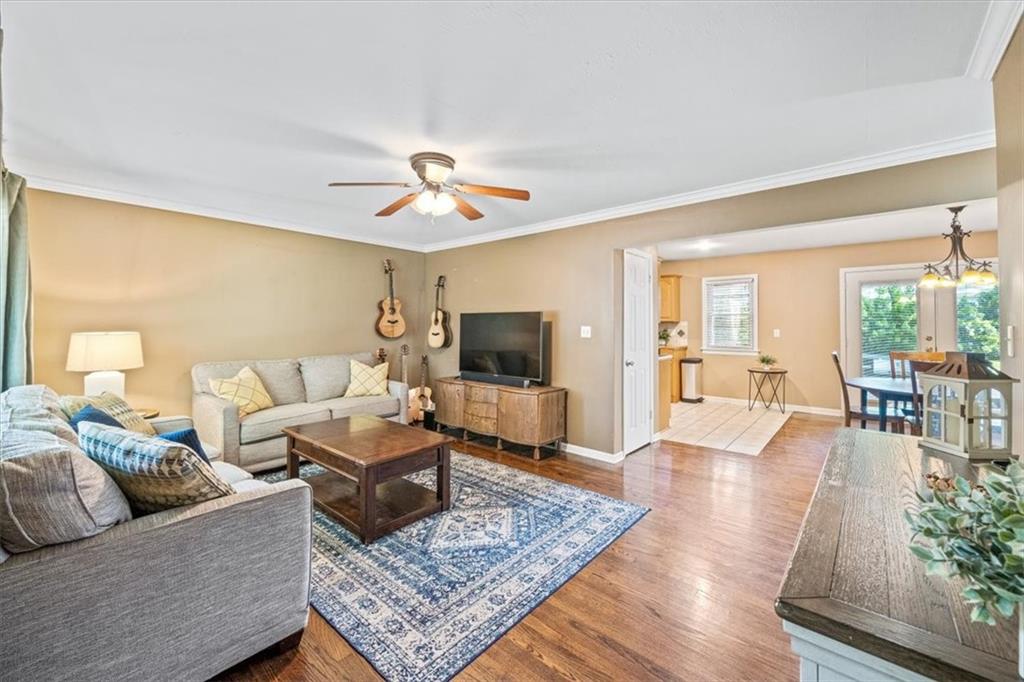 2226 W 74th Terrace
