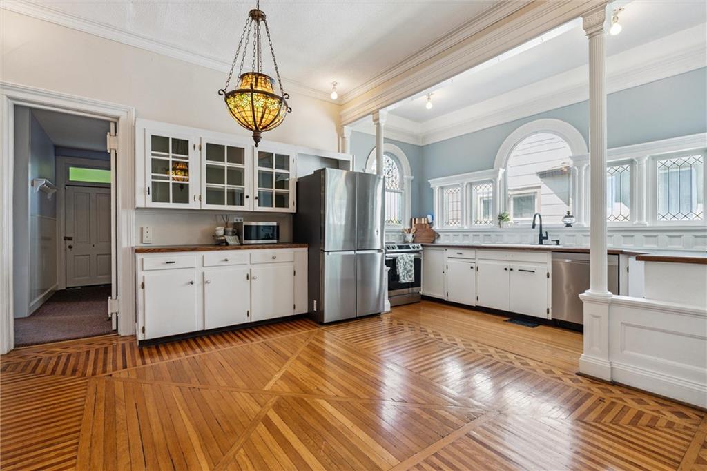 309 N Esplanade Street