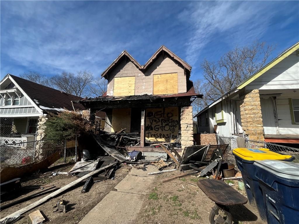 Photo of 3910 Wabash Avenue, Kansas City, MO 64130 (MLS # 2607969)