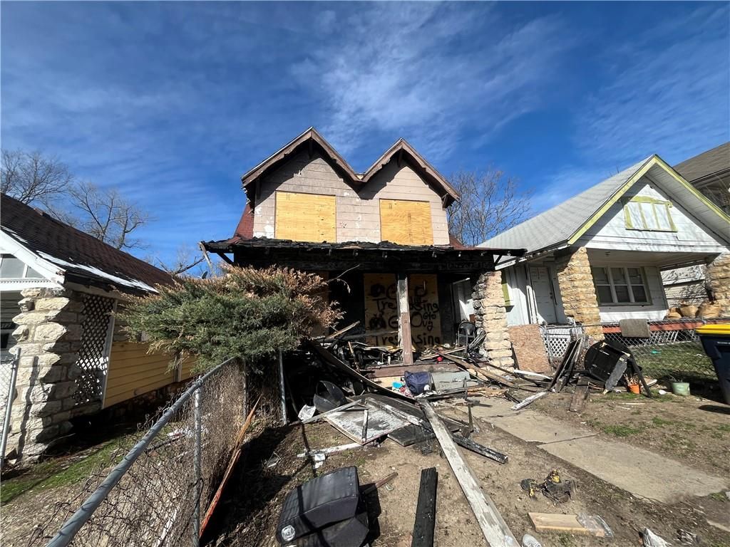 Photo of 3910 Wabash Avenue, Kansas City, MO 64130 (MLS # 2607969)