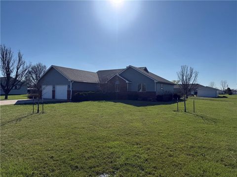 Photo of 416 Heather Street, Burlington, KS 66839 (MLS # 2606624)