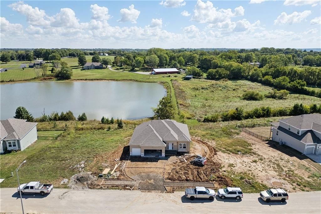 Photo of 1027 Fir Lane, Liberty, MO 64068 (MLS # 2576792)