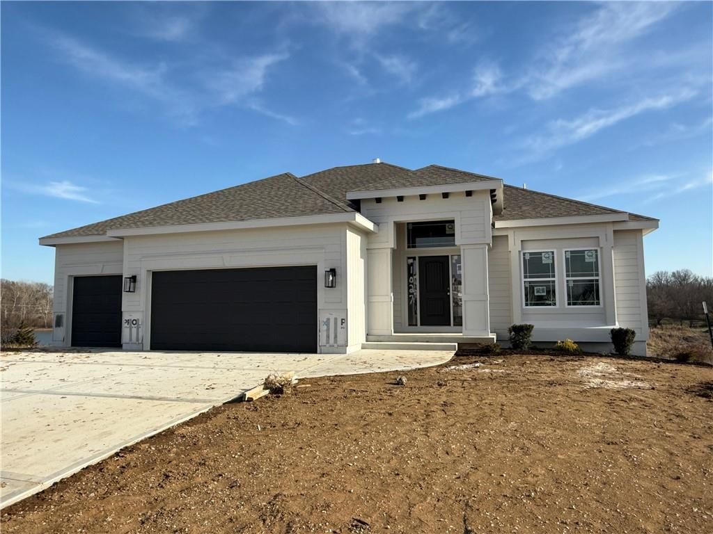 Photo of 1027 Fir Lane, Liberty, MO 64068 (MLS # 2576792)