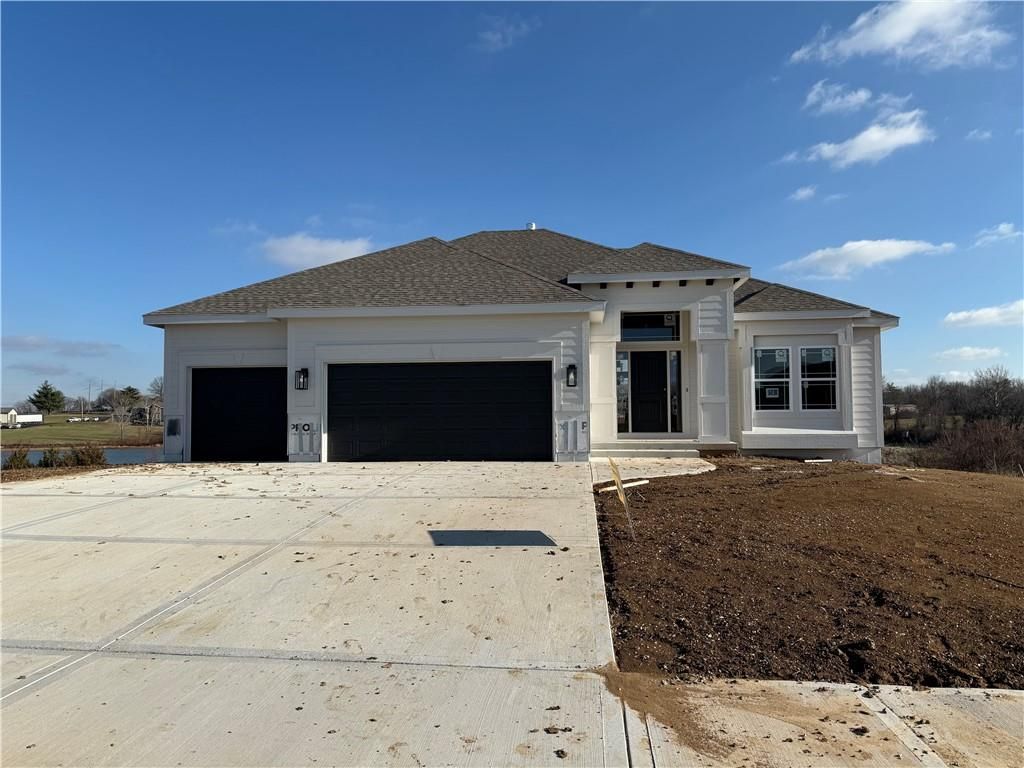 Photo of 1027 Fir Lane, Liberty, MO 64068 (MLS # 2576792)