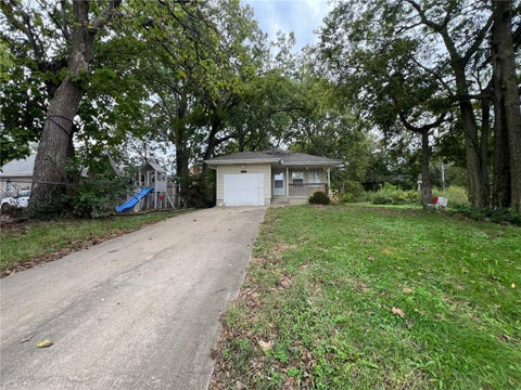 Photo of 2509 Cleveland Avenue, Kansas City, MO 64127 (MLS # 2648268)