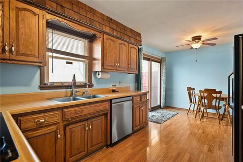 Tiny photo for 1513 Lake Road, Liberty, MO 64068 (MLS # 2600491)