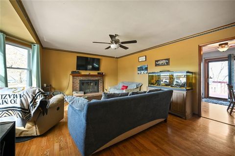 Tiny photo for 1513 Lake Road, Liberty, MO 64068 (MLS # 2600491)