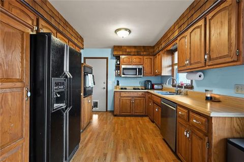 Tiny photo for 1513 Lake Road, Liberty, MO 64068 (MLS # 2600491)