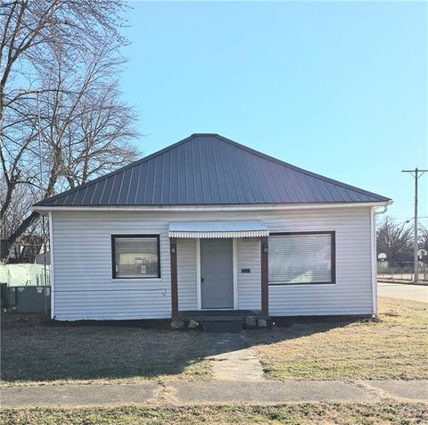 2530 Dirr Avenue, Parsons, KS 67357 - MLS#: 2597518