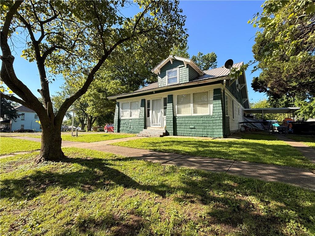 201 W Walker Street