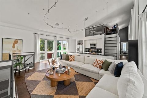 1607 Summit Street Kansas City MO 64108