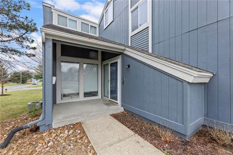 8058 Colony Lane, Lenexa, KS 66215 - #: 2602937