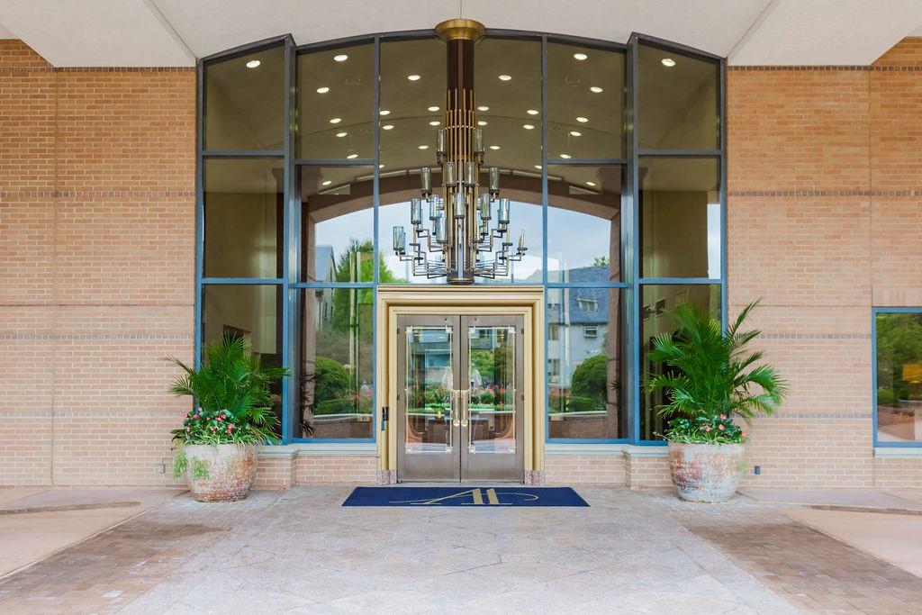 400 W 49th Terrace 2112