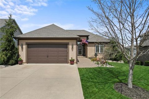 2311 NW Hedgewood Drive Grain Valley MO 64029