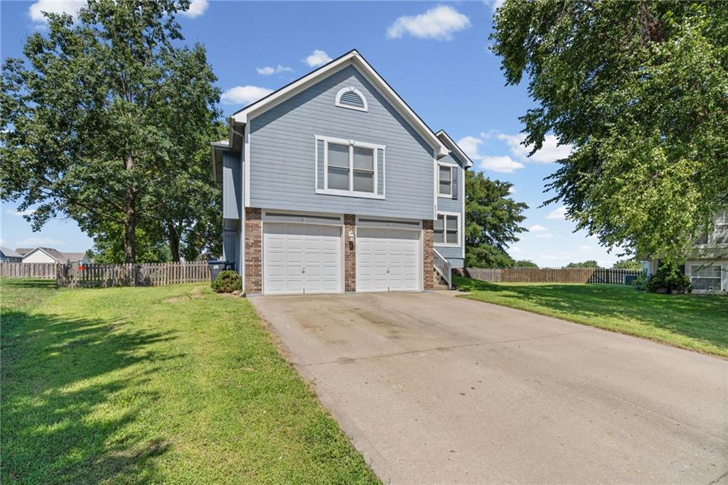 2512 NE Horseshoe Drive