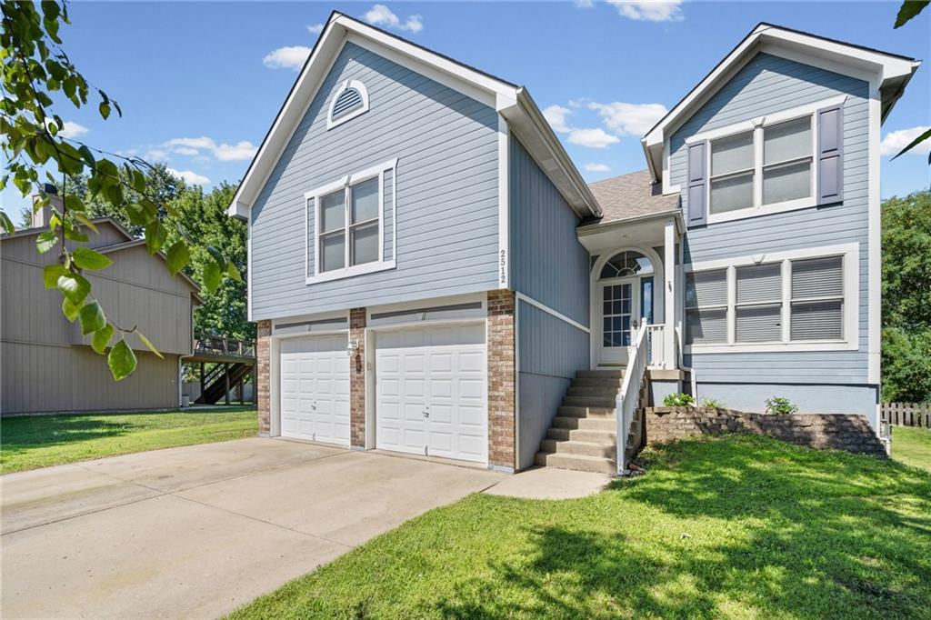2512 NE Horseshoe Drive
