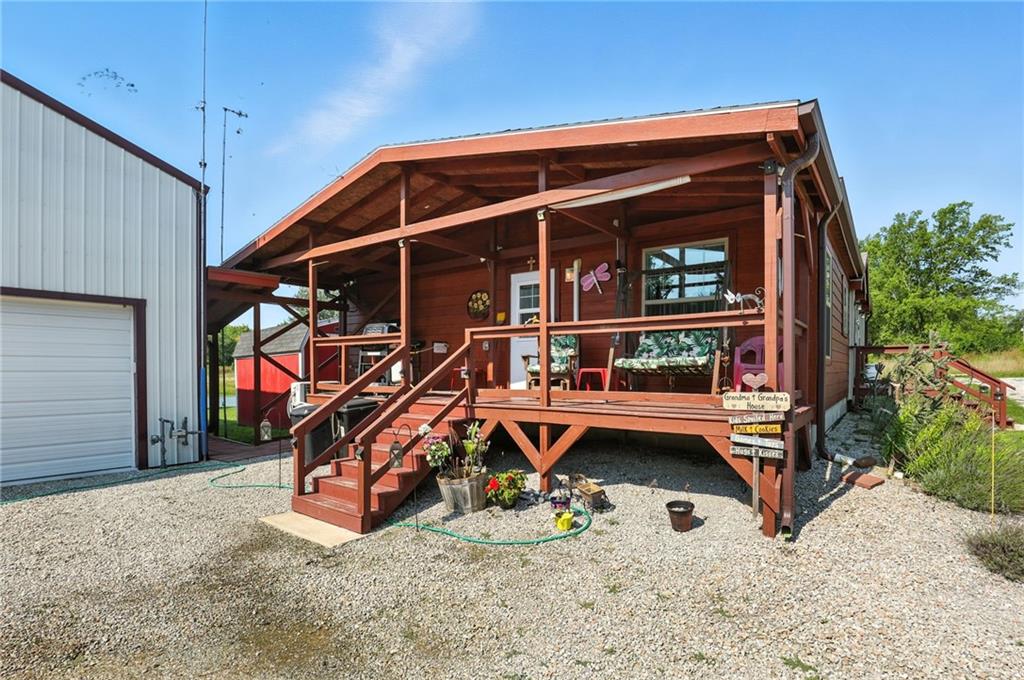 1082 NE 75 Road