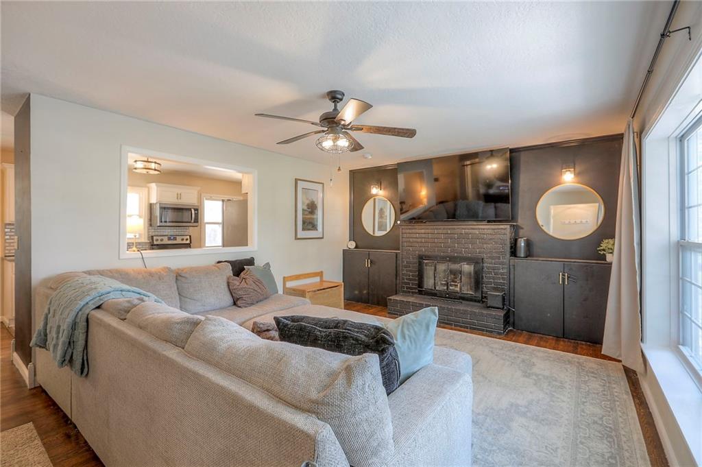 4014 S Forest Avenue