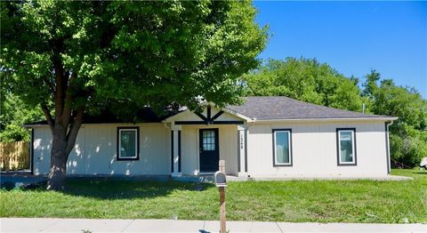 Photo of 1248 S BROCKWAY Street, Olathe, KS 66061 (MLS # 2619934)