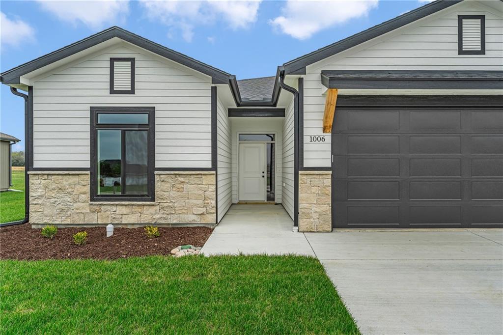1006 Bluestem Circle