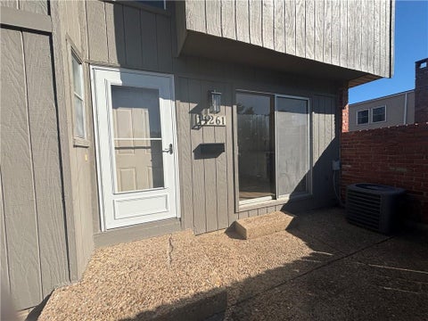 Photo of 11261 Calico Drive, Kansas City, MO 64137 (MLS # 2645713)
