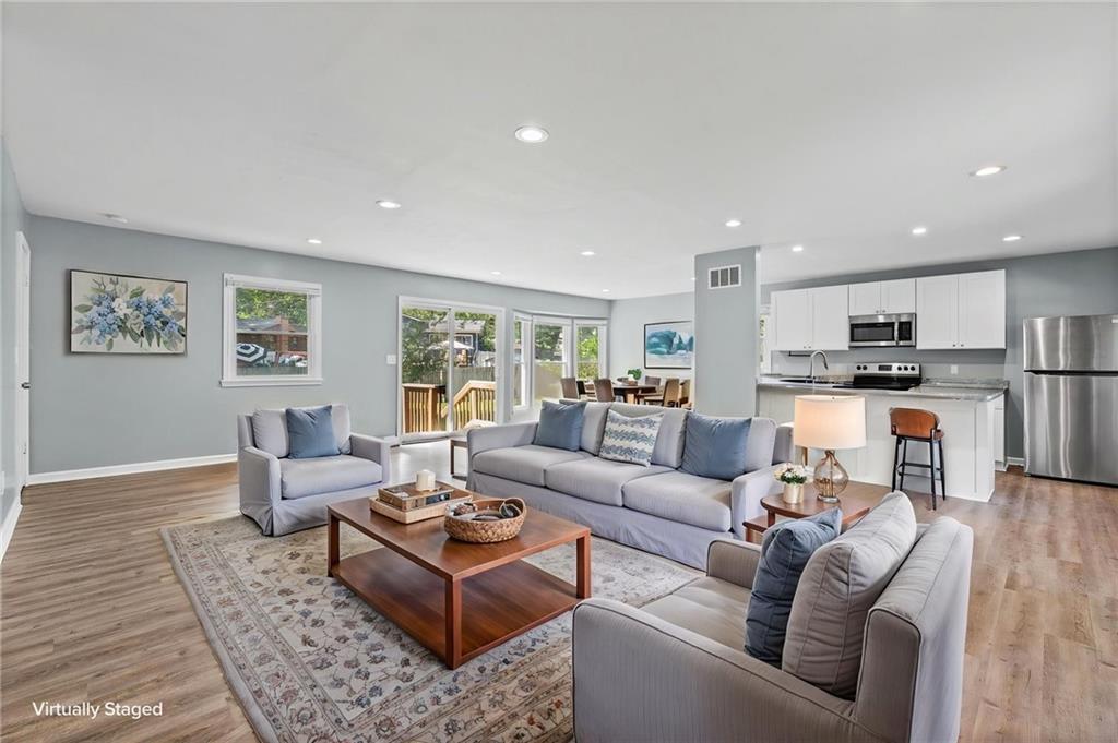 11038 Greenwood Road