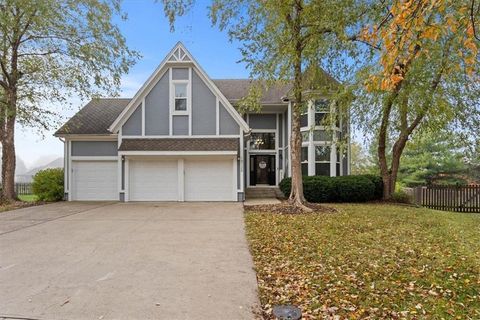Photo of 14726 MACKEY Street, Overland Park, KS 66223 (MLS # 2583840)