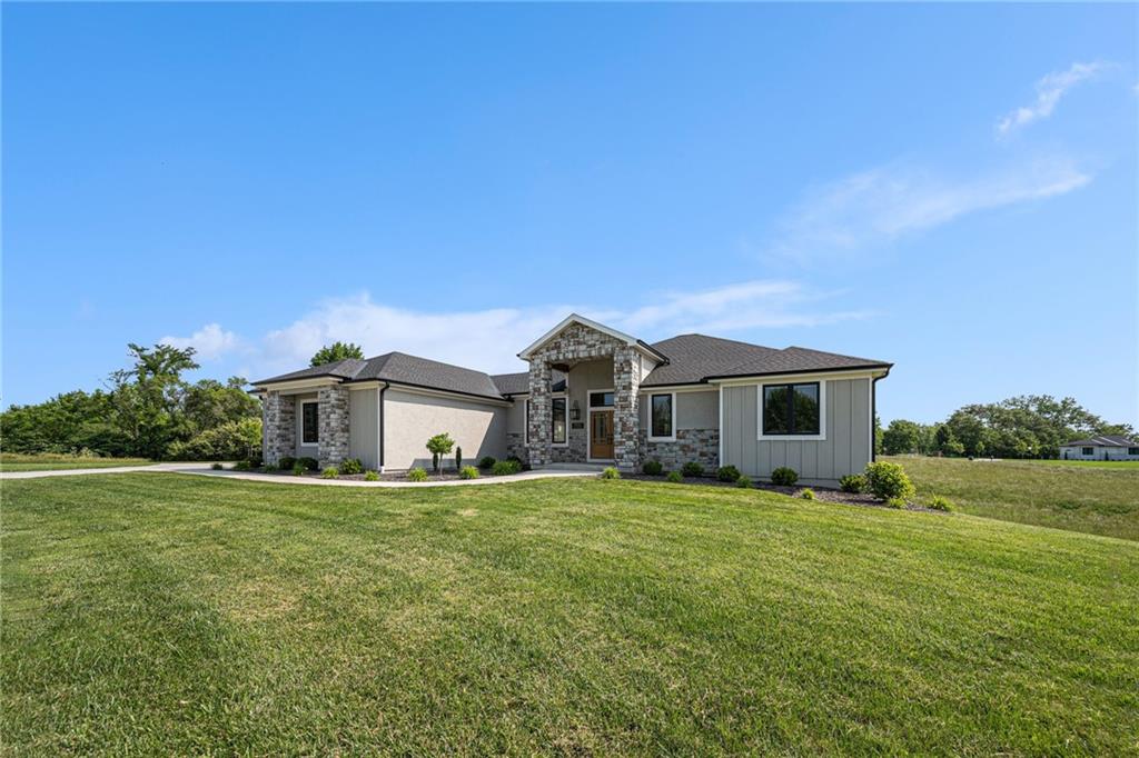 7555 NW Fawn Circle