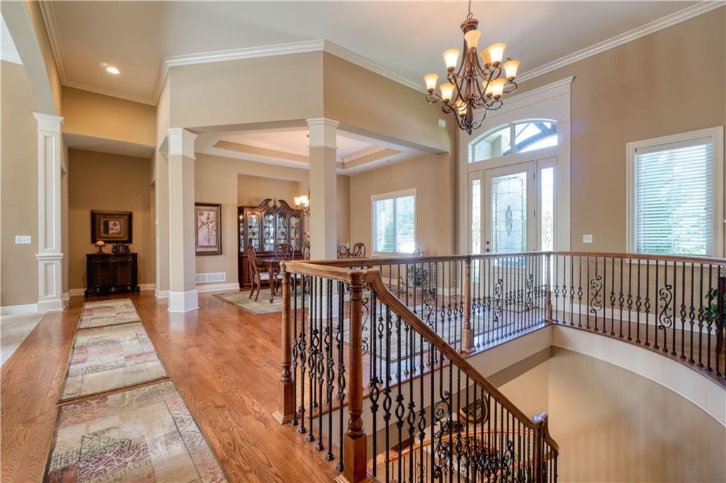 6901 N Norton Avenue