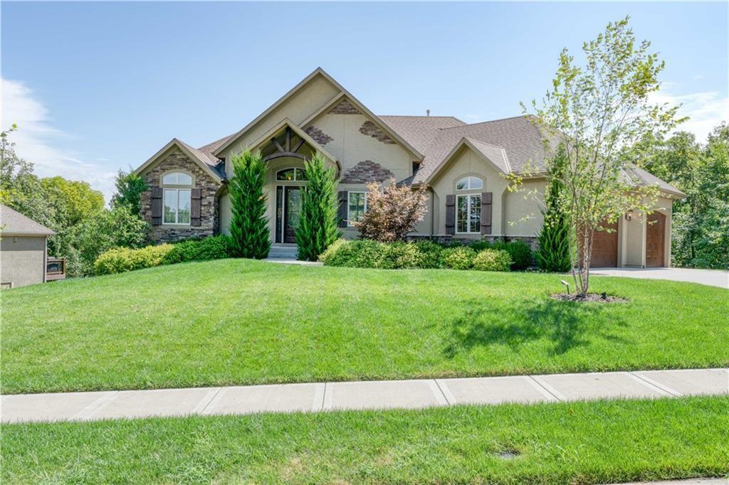 6901 N Norton Avenue