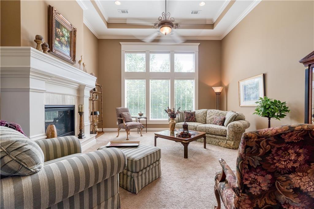 6901 N Norton Avenue