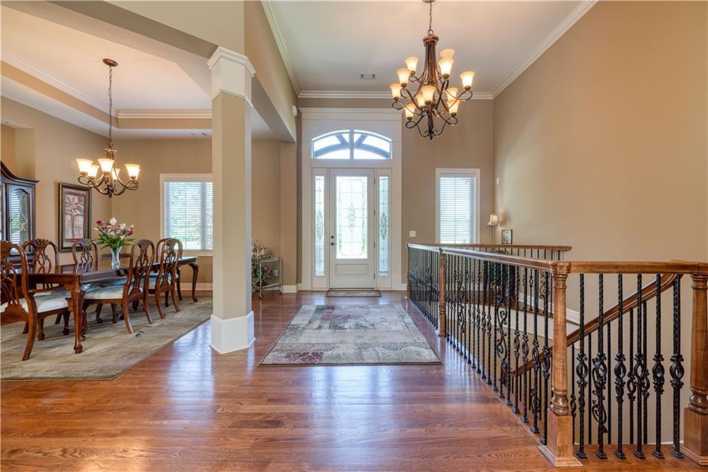 6901 N Norton Avenue