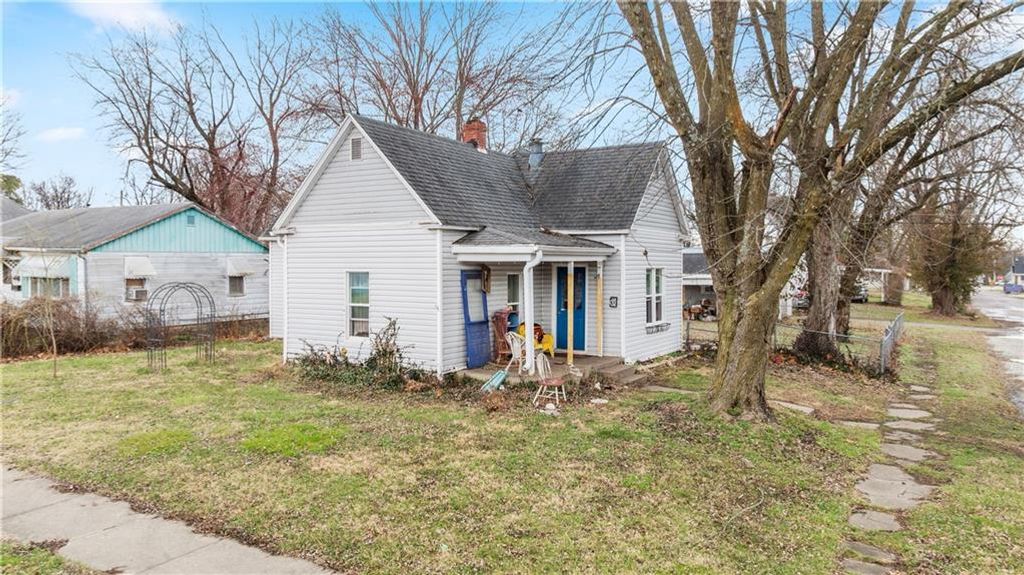 Photo of 603 S New York Street, Sedalia, MO 65301 (MLS # 2605276)