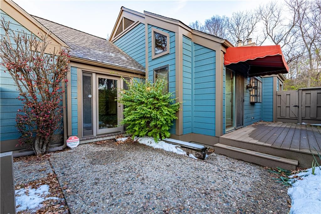 Photo of 201 Lakeside Drive, Liberty, MO 64068 (MLS # 2589884)